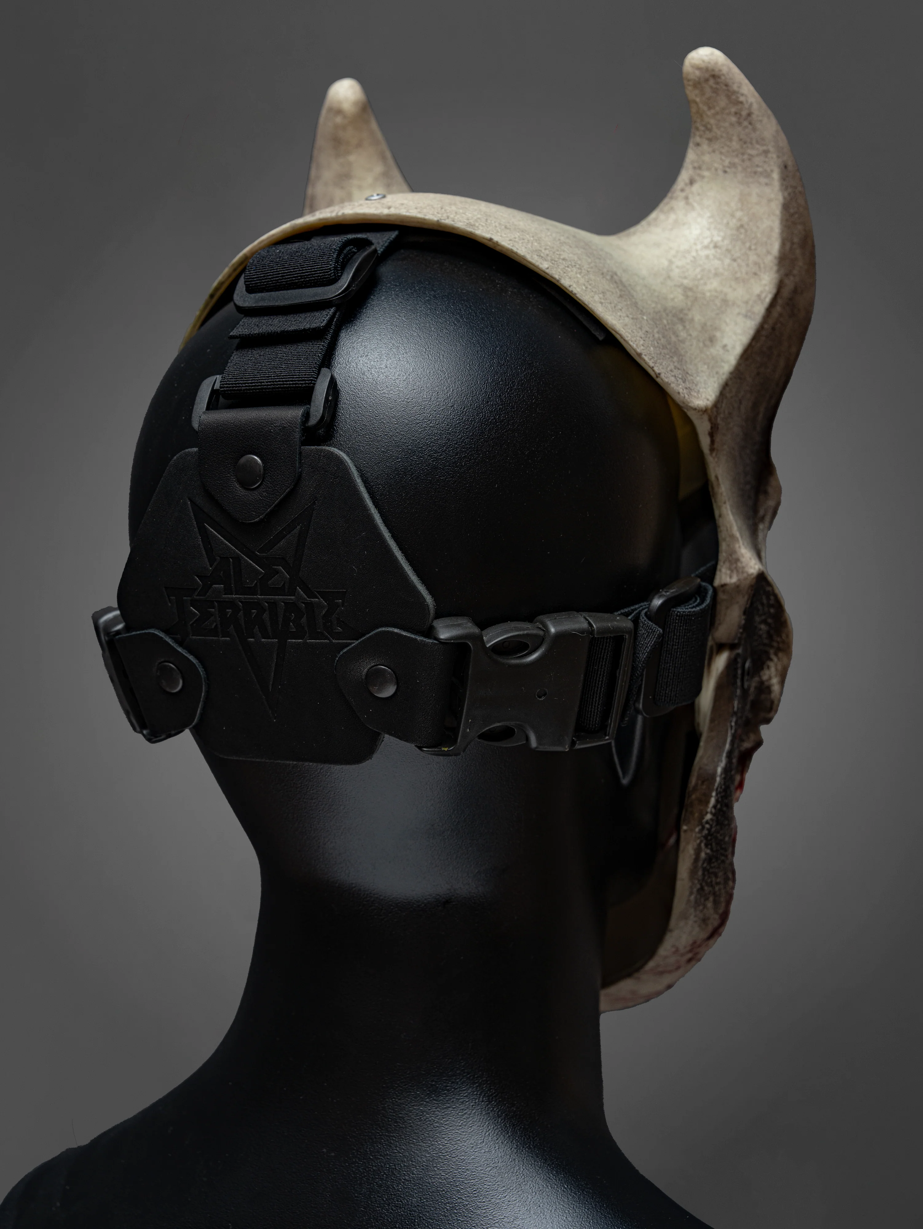 (SLAUGHTER TO PREVAIL) ALEX TERRIBLE MASK “GRIZZLY” - Image 3